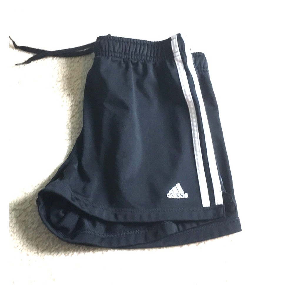 🌻Adidas shorts